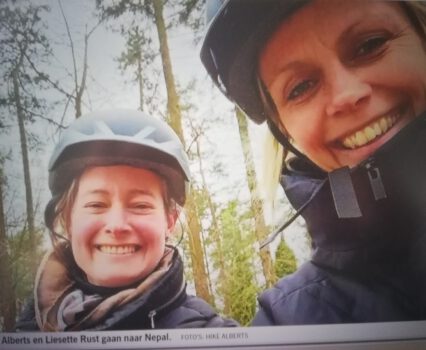 Hike en Liesette bezoeken Diyo-veldwerkers